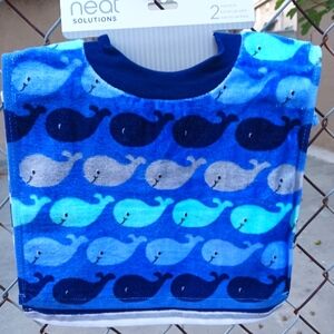 NEAT SOLUTION NWT Baby bibs pack of 2